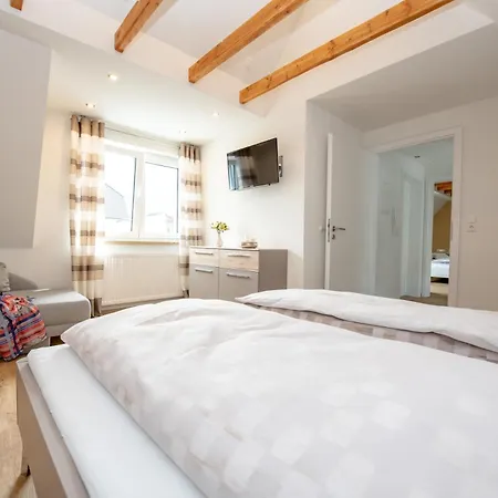 Haus Schueller 에른스트